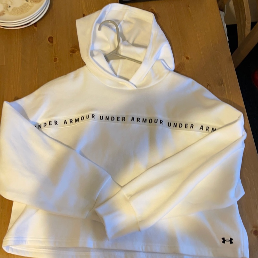 Cropped under armour  hoodie